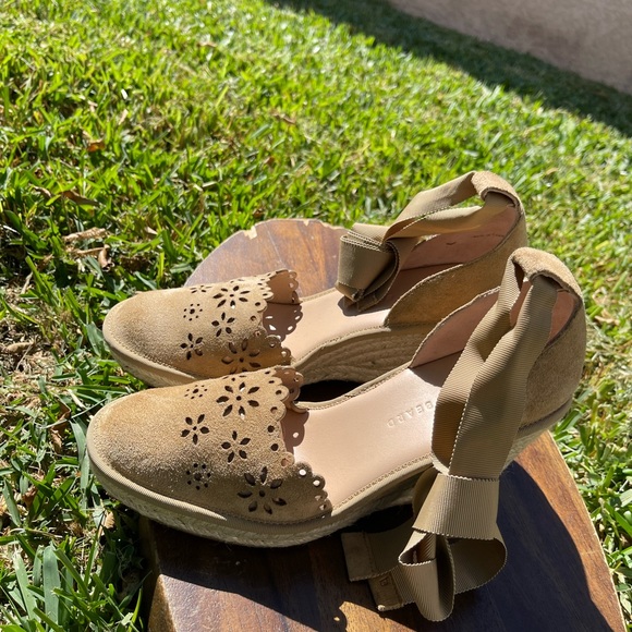 Veronica Beard Soleil Lace-Up Suede Espadrille
Sandals, size 6.5 women - Picture 7 of 14